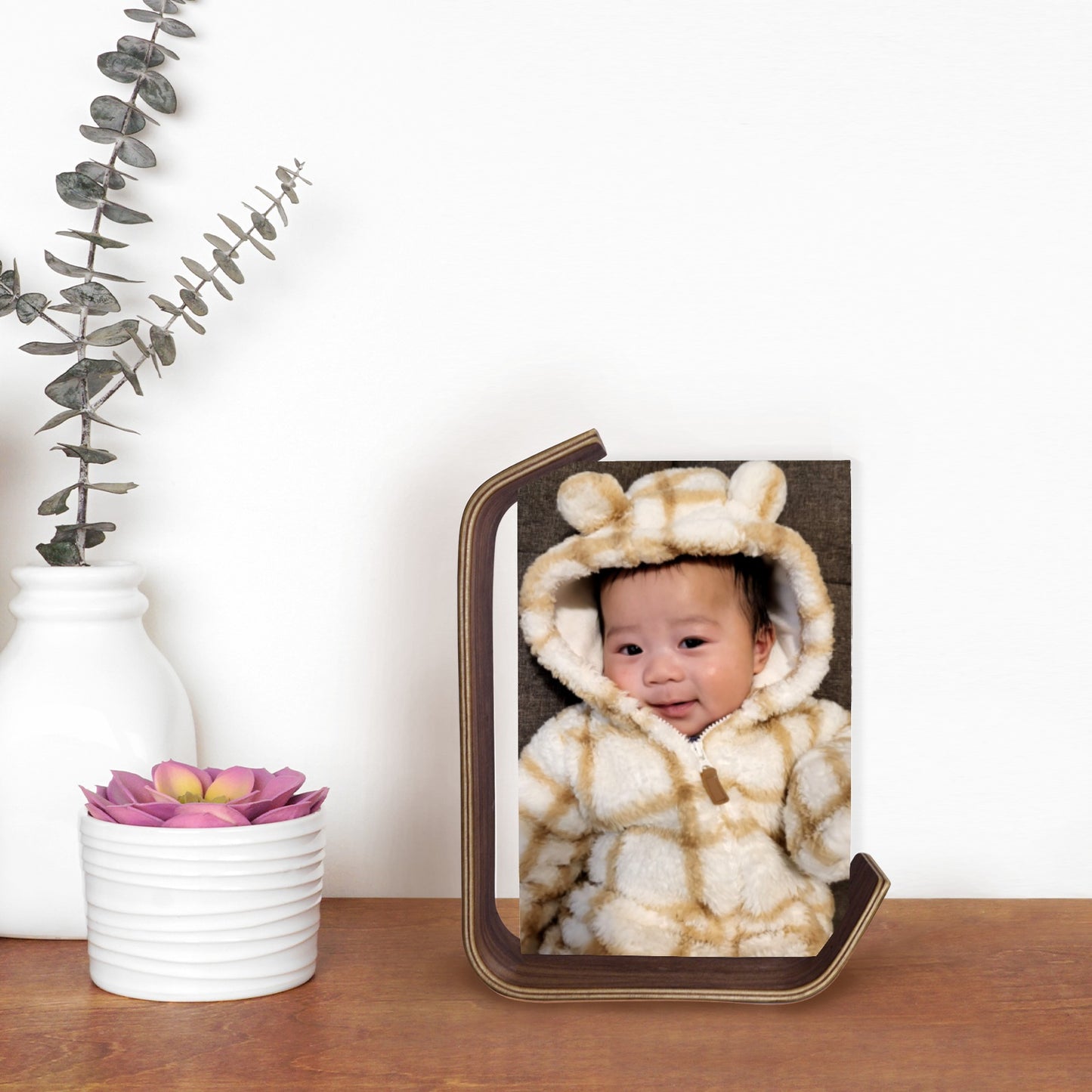 Final L-Shaped Walnut Holder Acrylic Photo Frame 4"x6"